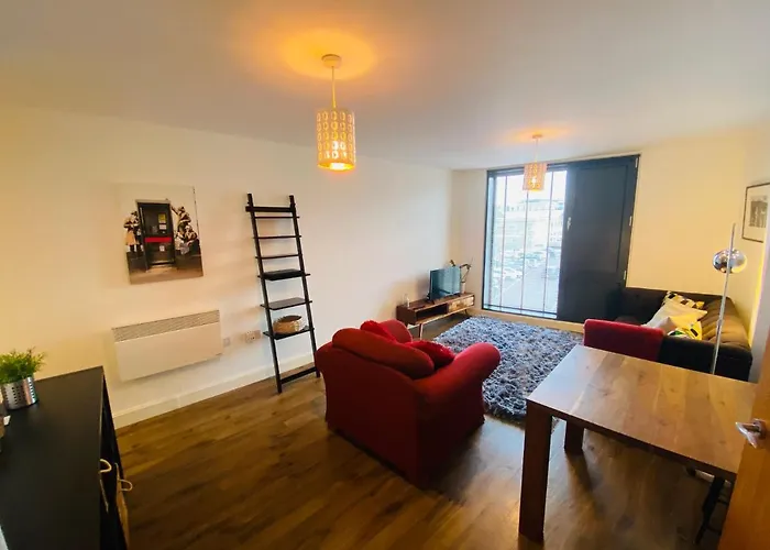 Stewart St James Walk Apartment