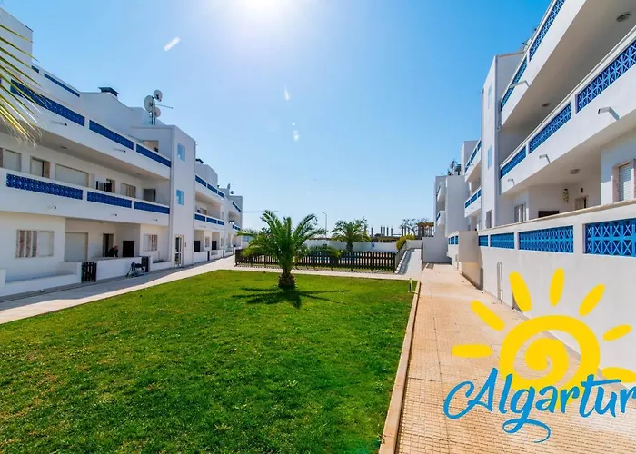 Santa Luzia Residence By Algartur - 5 Mins Downtown - Ac - Pool - Wi-Fi - Smart Tv