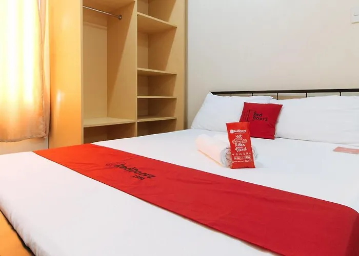 Reddoorz Premium @ Paseo Verde Las Pinas