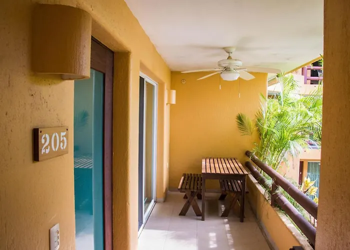 Residencial Los Mangos - Departamento 205