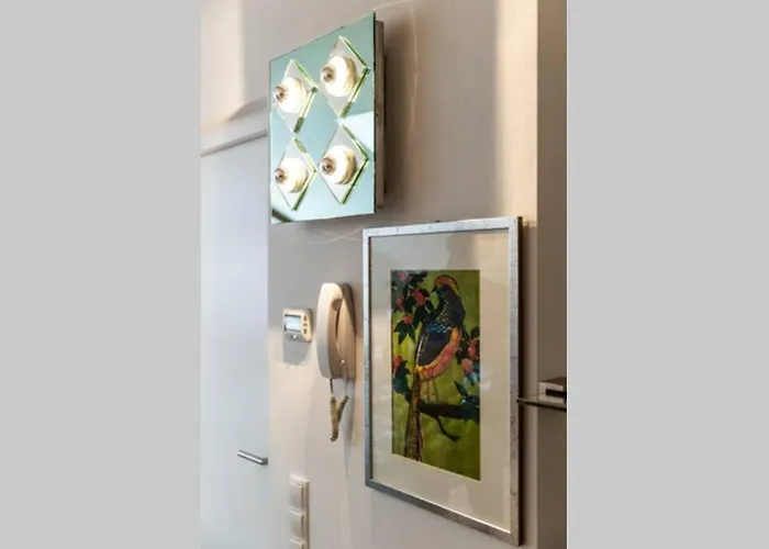 Zweizimmer-Wohnung mit Schlossblick