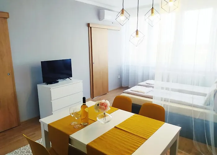 Lora Apartman