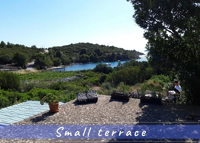 Near The Sea Vacation Home Parja