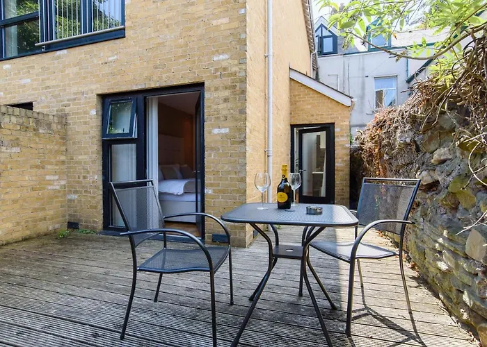 Oakfield Premier Apartments-High Speed Wifi-Smart Selfcheckin-Central Cardiff Gem