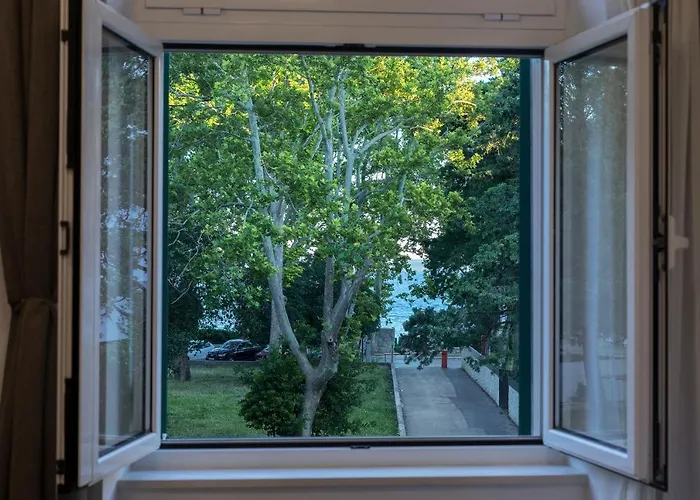 Green Park Luxury Rooms