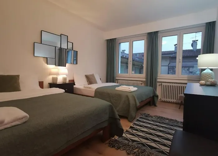 City Apartment 221