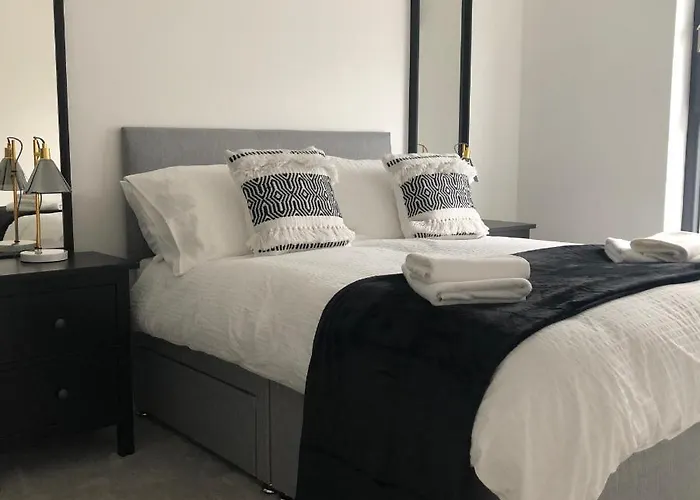 Luxury Apartment In The Heart Of Portrush Main St