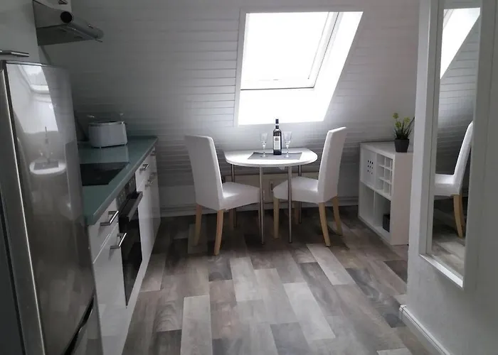 Helle 2-Zimmerwohnung Am Stadtrand