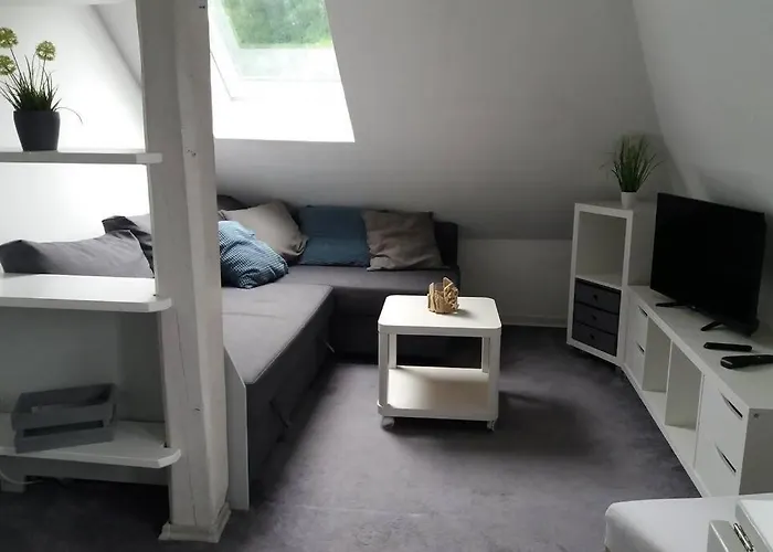 Helle 2-Zimmerwohnung Am Stadtrand