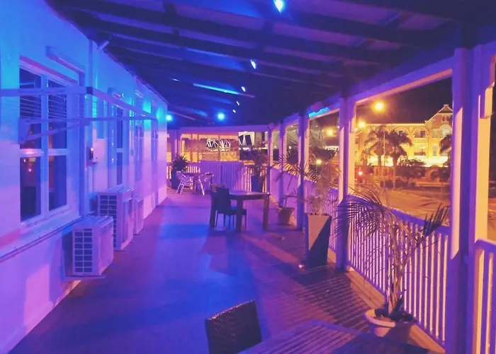 Newmarket Hotel