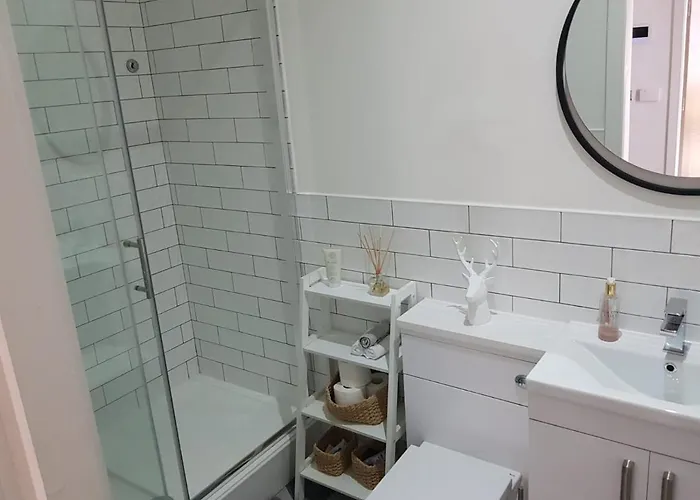 34 Cuppin Street - Luxury City Centre Apartment!