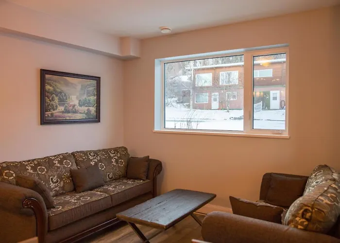Downtown Whitehorse 4 Bedrooms Deluxe Condo