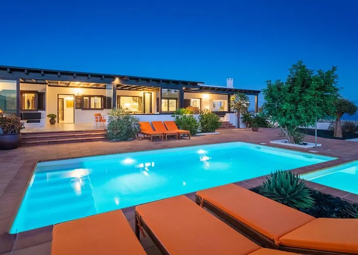 Villa Agave // Villa Cardon