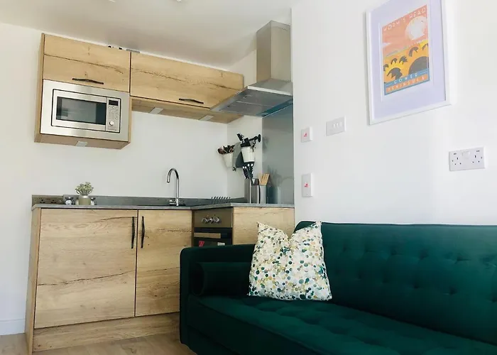 One One Five Apartment - Free Parking