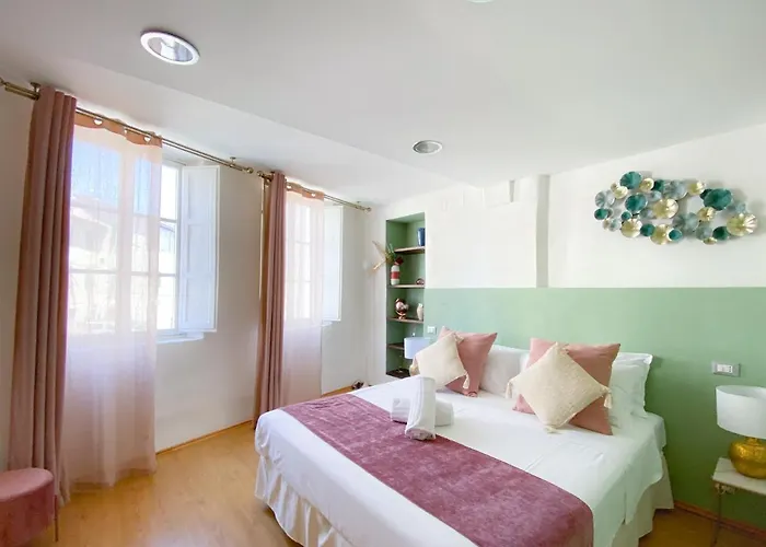 Ororosa Lucca City Center Apartment