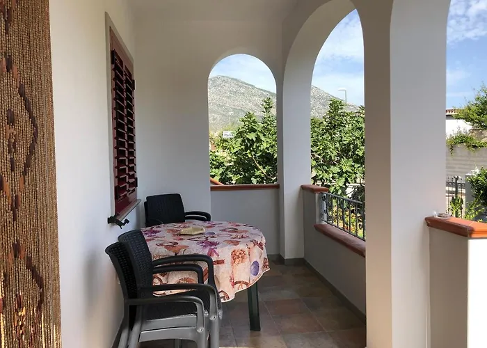 Appartamento In Villa Andreina