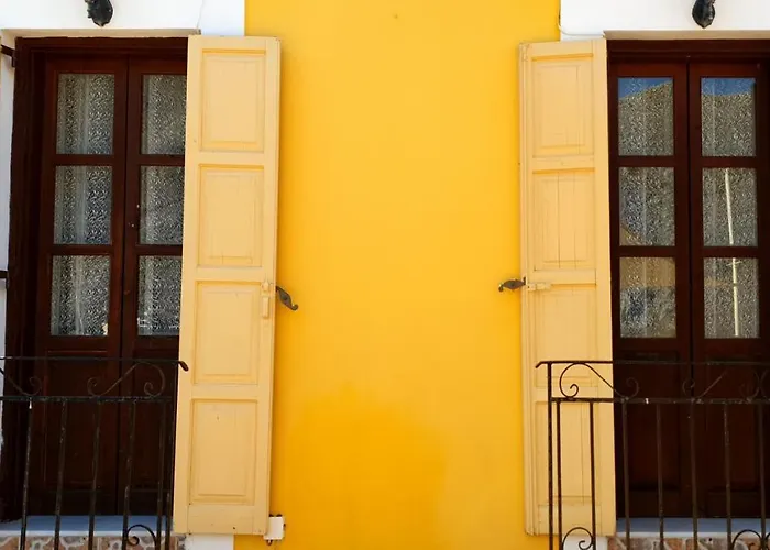 Gompos Apartment - Cozy Apartment Next To The Sea - Amazing Sea View