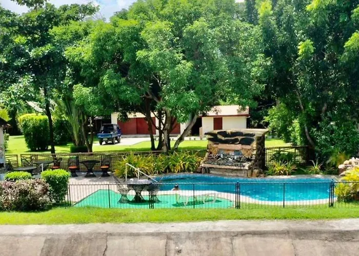 Monty'S Riverside View Resort