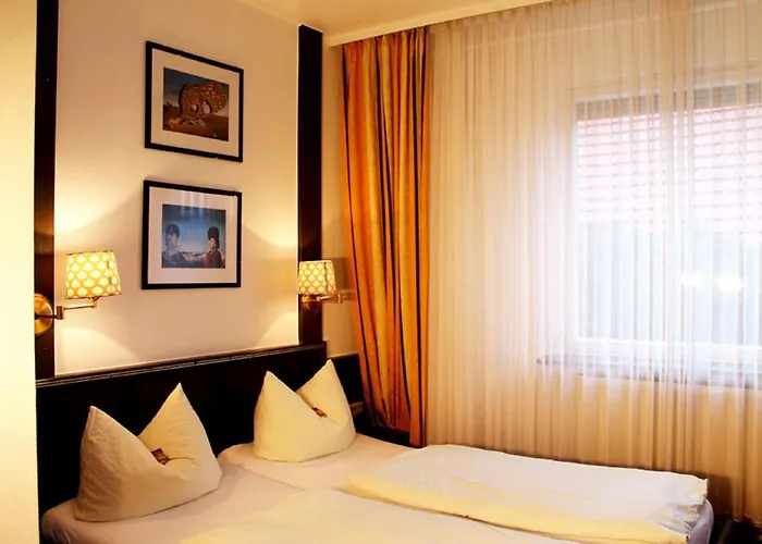 Hotel-Landgasthof Gruener Baum - Dittigheim