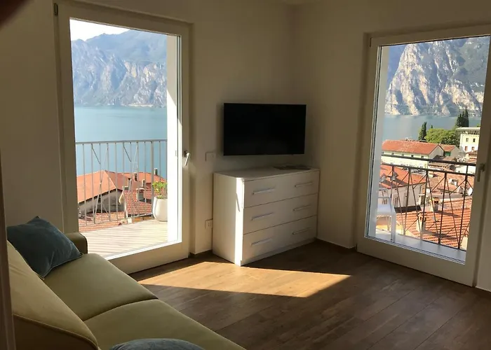 Wind Rose Apartments