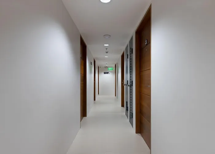 Ihotel Uptown Bgc