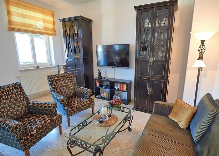 Villa "Atlantic" In Binz - Wg 6 Mit Balkon Und Seitlichem Meerblick