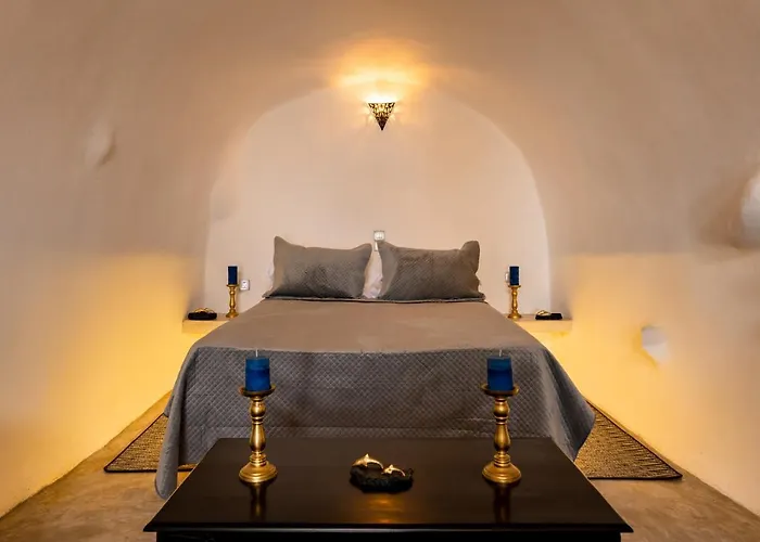 Black Bay Caves Suites