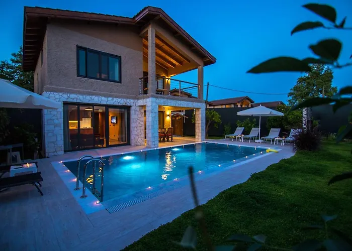 Volans Suites Villas