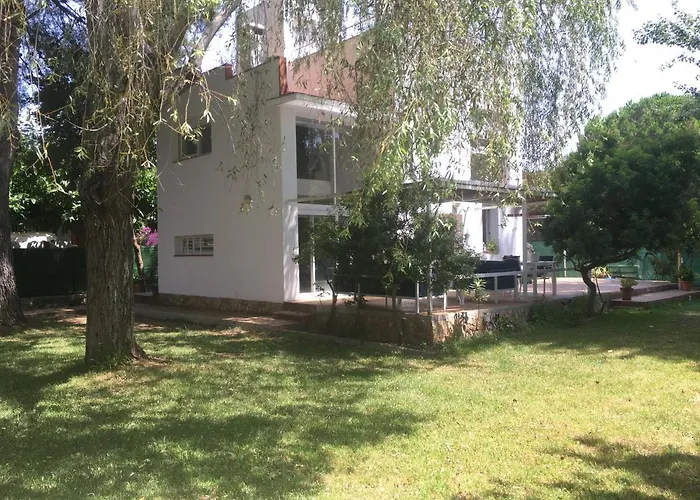 Casa Con Gran Jardin Cerca De La Playa - Baix