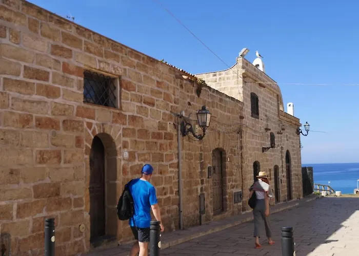 La Casa Nella Roccia