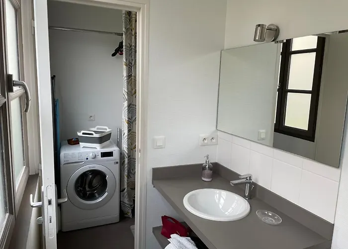 Centre Pau Proche Chateau Et Gare 33 M2