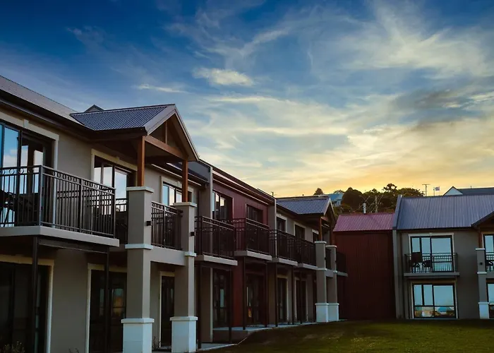Mariner Suites