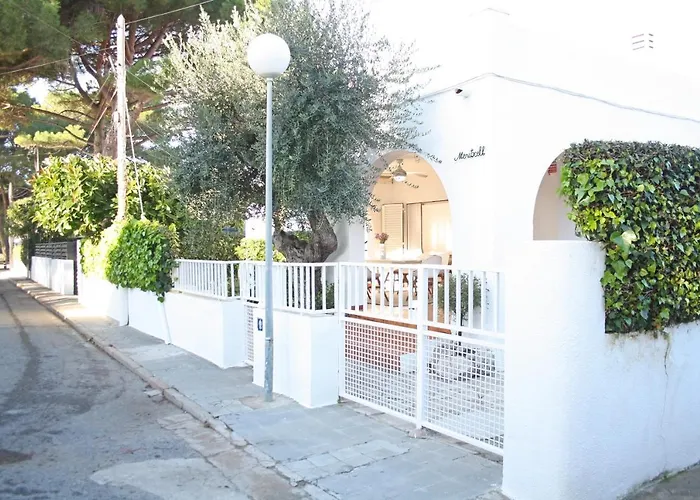 Meritxell Seafront Villa