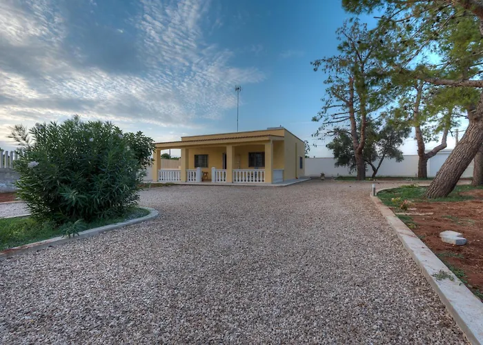 Villa Degli Oleandri By Latuapuglia