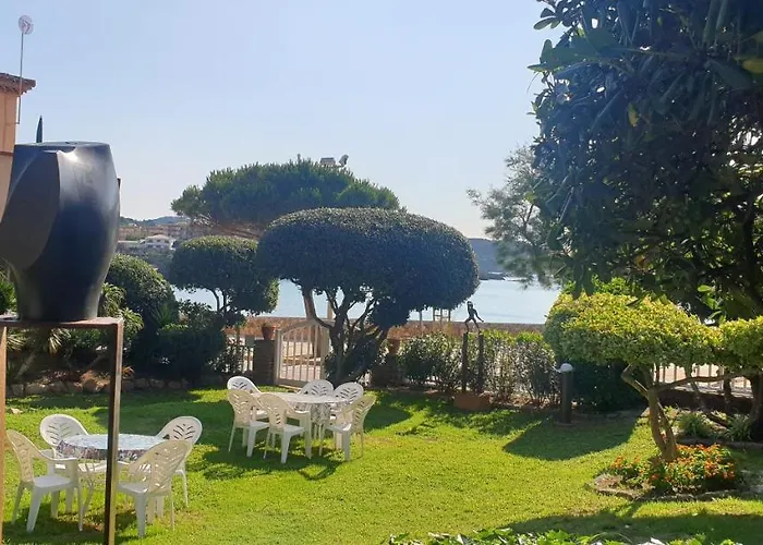Casa Con Jardin A 30 Metros De La Playa. At.