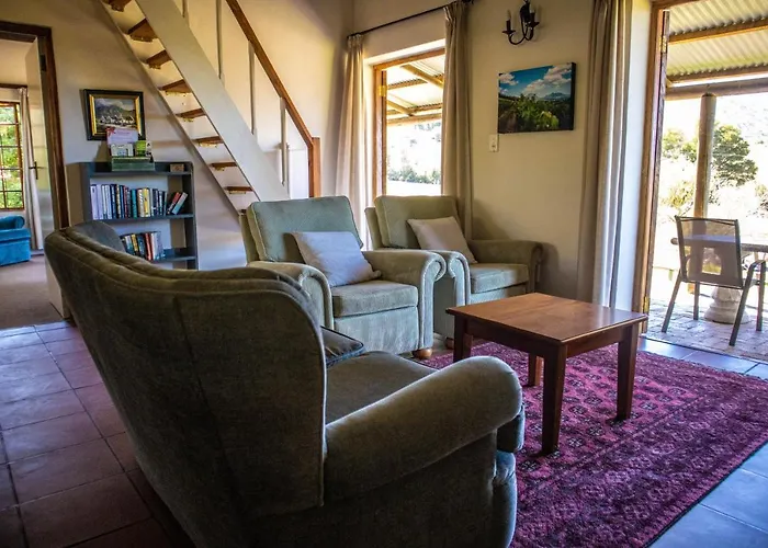 Zebra Cottage And Lodge