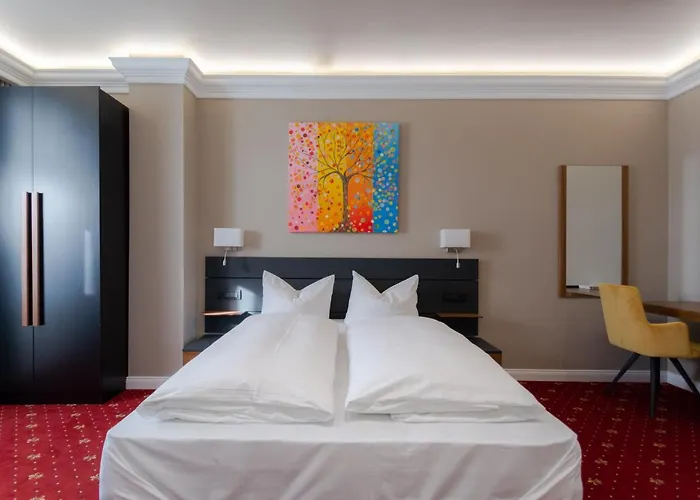 2H Horizon Hotel