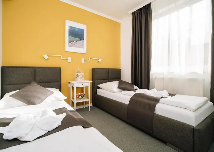 Topaz Apartmanhazak