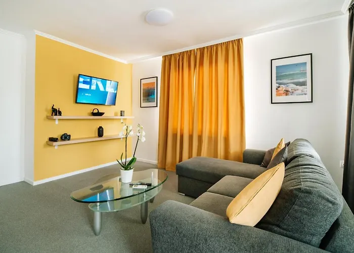 Topaz Apartmanhazak