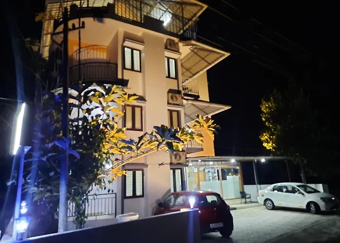 Base9 Hotel - Cochin Airport