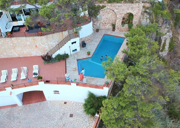 Villa Transatlantique En Premiere Ligne De Mer Dite Villa Esmeralda