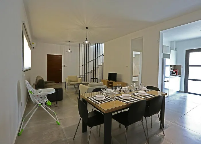 Villa Yria