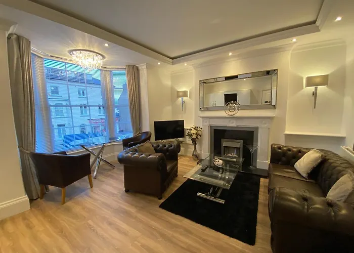 The Maureen Suite
