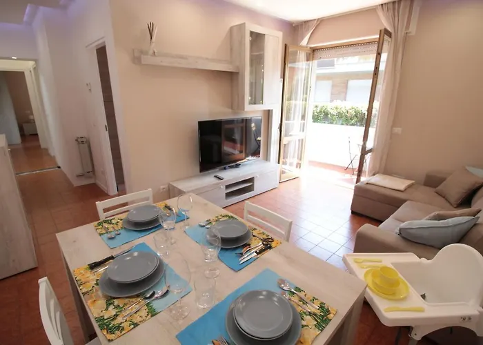 Beach House, 300 M Dal Mare, Marina Di Massa