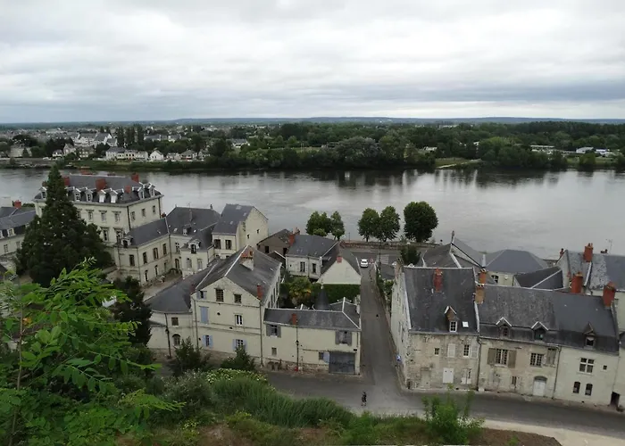Vue Splendide Sur Chateau