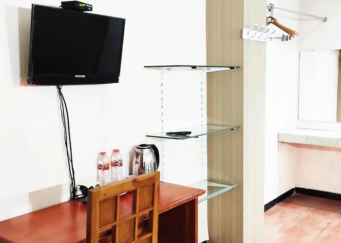 Hotel Salma Syariah Mitra Reddoorz Near Terminal Baru Kediri
