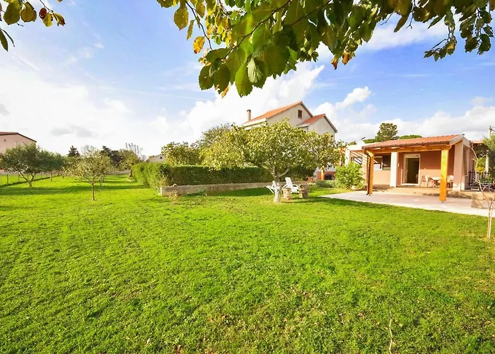 Holiday Home Lorenzo By Interhome