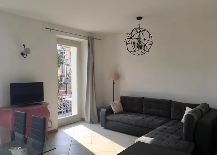 Sonny Apartments