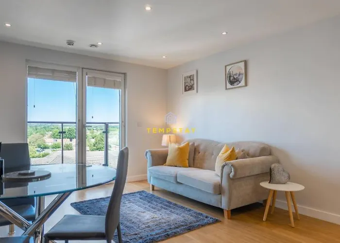 1Br Apt Near Heathrow By Tempstay