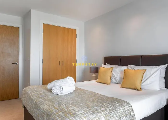 1Br Apt Near Heathrow By Tempstay